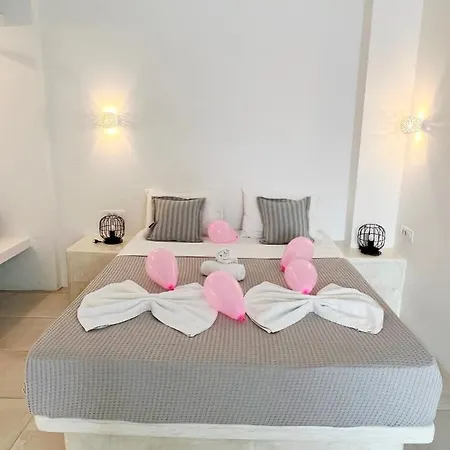 White Lily & Lofts - Adults Only 16 Perivolos (Santorini)