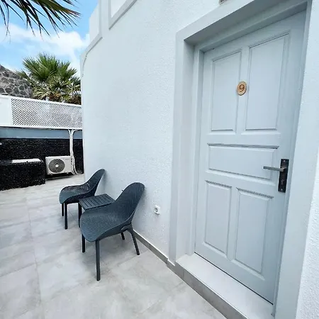 White Lily & Lofts - Adults Only 16 Perivolos (Santorini)