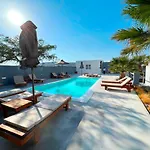 White Lily & Lofts - Adults Only 16 * Perivolos (Santorini)