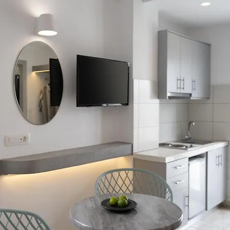 White Lily & Lofts - Adults Only 16 * Perivolos (Santorini)