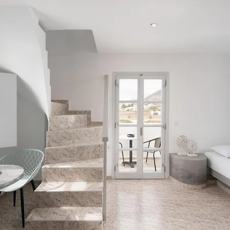 White Lily & Lofts - Adults Only 16 * Perivolos (Santorini)