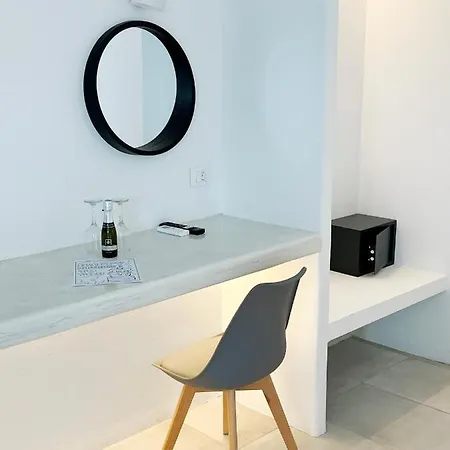 White Lily & Lofts - Adults Only 16 * Perivolos (Santorini)