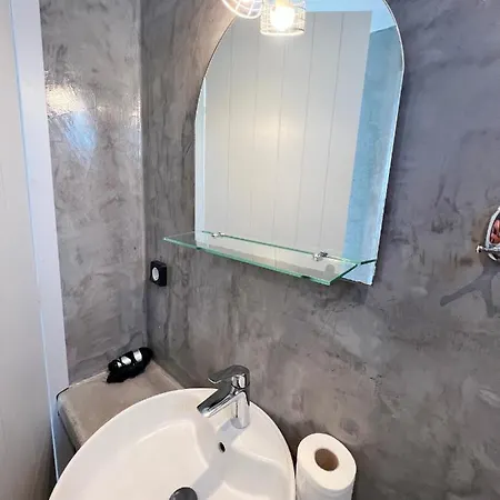 White Lily & Lofts - Adults Only 16 * Perivolos (Santorini)