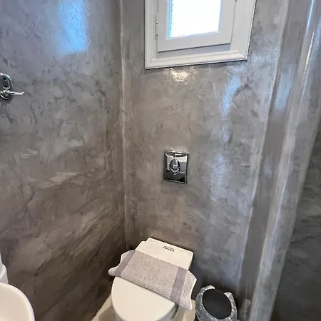 White Lily & Lofts - Adults Only 16 * Perivolos (Santorini)