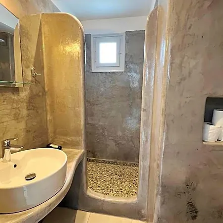 White Lily & Lofts - Adults Only 16 מלון