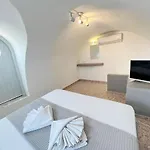 Hotel White Lily & Lofts - Adults Only 16 Perivolos (Santorini)