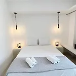 White Lily & Lofts - Adults Only 16 *